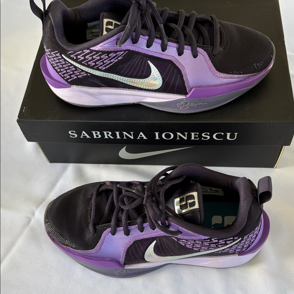Nike Black and Purple Athletic Shoes
Sabrina Ionescu Youth Girl Womens